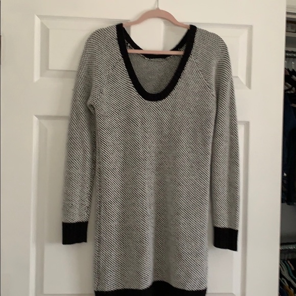 Top - Picture 2 of 3